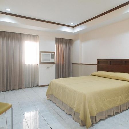 Garden Plaza Hotel Маніла Екстер'єр фото